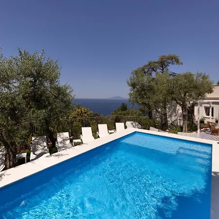 - Gisolfi Villa Massa Lubrense