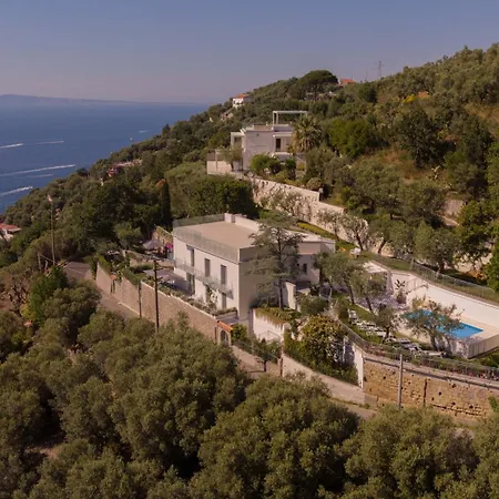 Villa - Gisolfi *